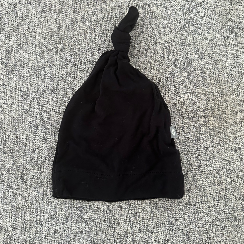 Kyte Baby Hat Midnight 0-3 MO 🌸